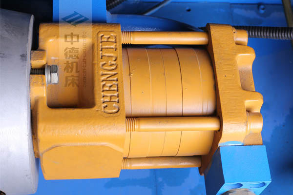 ZDPK-4015采用國內(nèi)一流品牌電機及油泵，動力強勁，噪音低.jpg